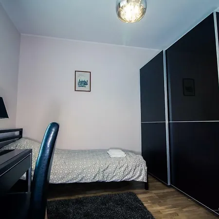 Przytulne Mieszkanie Z Wyposazona Kuchnia, 200 M Od Parku Centralnego Gdyně