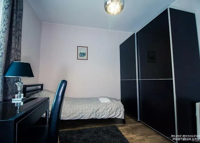 Wrzosowy Apartament, 260m Od Parku Centralnego Gdynia